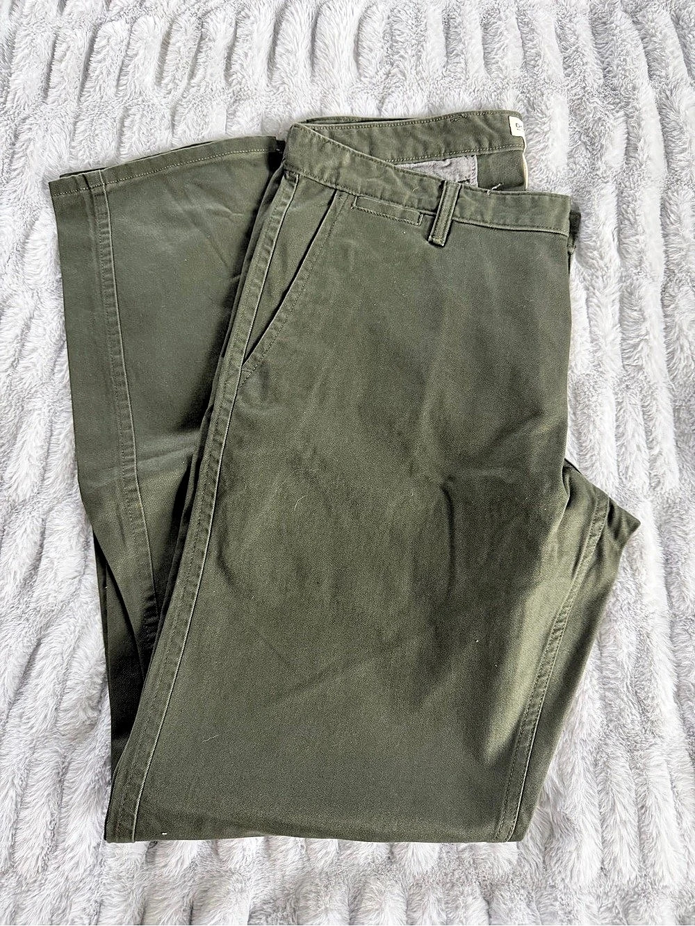 Dockers Men’s Athletic Fit Chino Pants 34x34 Olive Green Stretch Khaki Casual